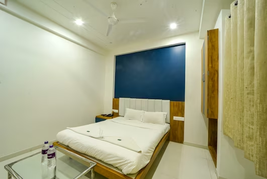 Hotel Skyland   Near Airport Hotel NH4hwy  | Standard Room Non AC